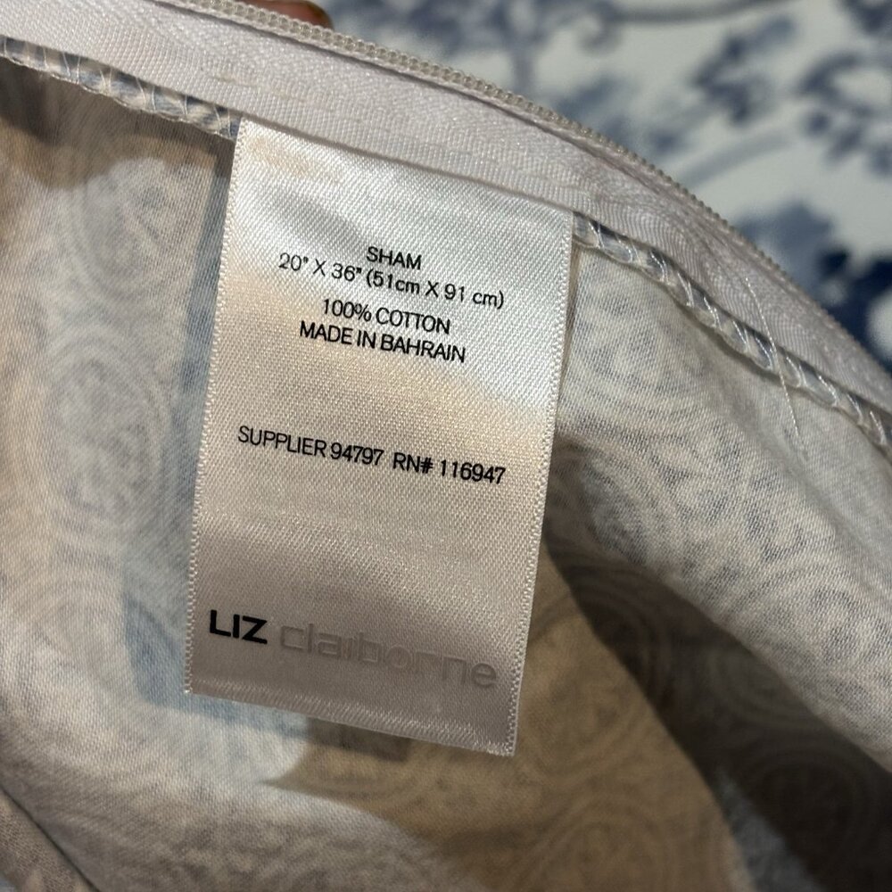 2 Liz Claiborne Pillow Shams Cases Blue White Floral 20”x36” Bedding Shabby - Picture 3 of 5